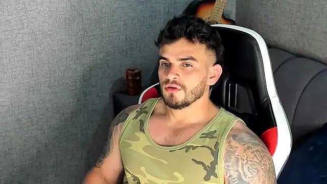 Ricardogo19 online show from 09-22-25, 04:42