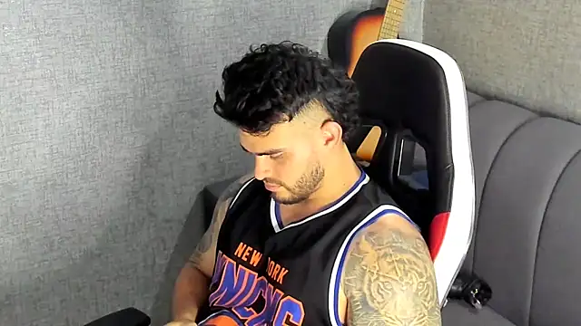 Ricardogo19 online show from 10-11-25, 07:23