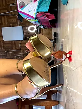 Snapshot of Cristina_Vanegas631 chatting on 12-13-25, 07:53 Cristina Vanegas631 online show from 12-13-25, 07:53