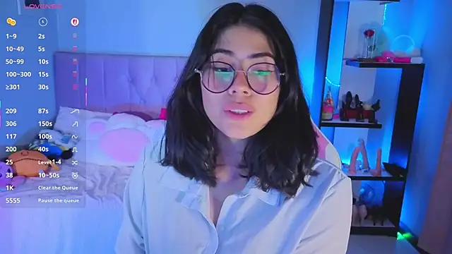 LoaLuxury online show from 09-19-25, 05:46