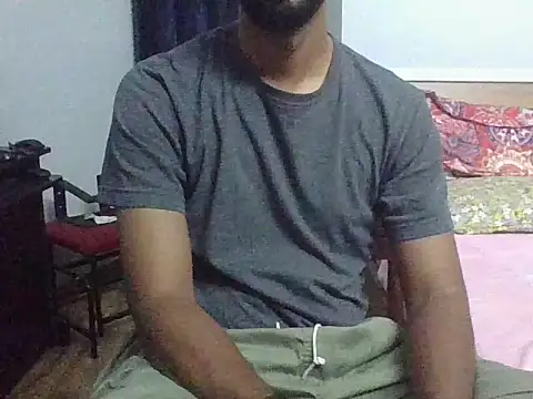 Snapshot of IndianEurope chatting on 10-13-25, 05:35 IndianEurope online show from 10-13-25, 05:35