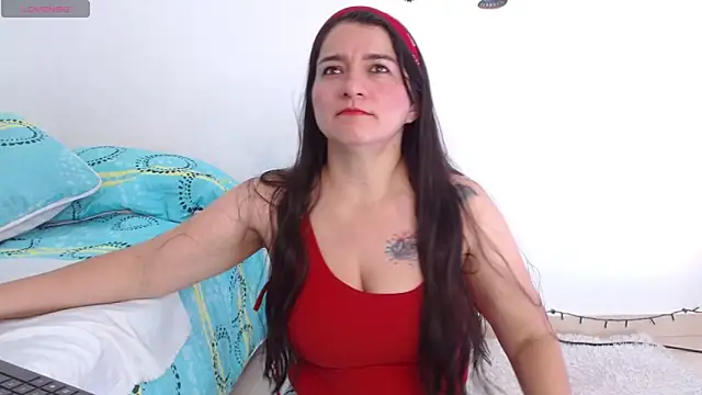 Emelyross  online show from 04-15-26, 12:56