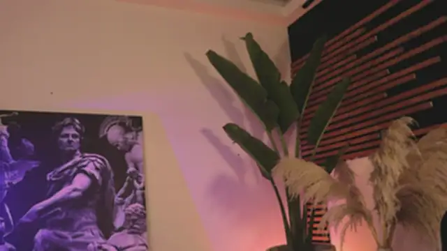 Logan Varela online show from 02-02-25, 01:45