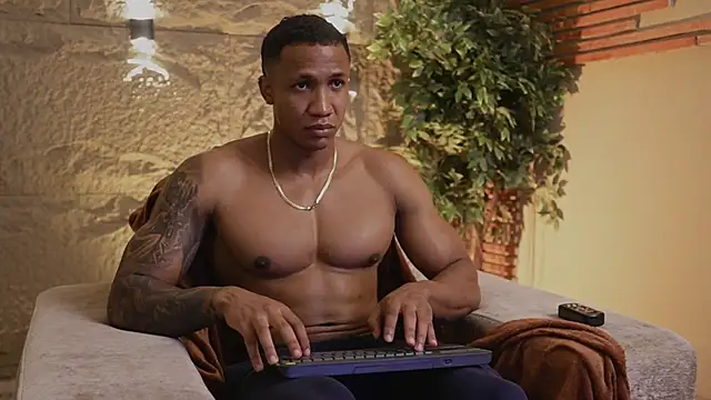 Logan Varela online show from 10-28-25, 06:32