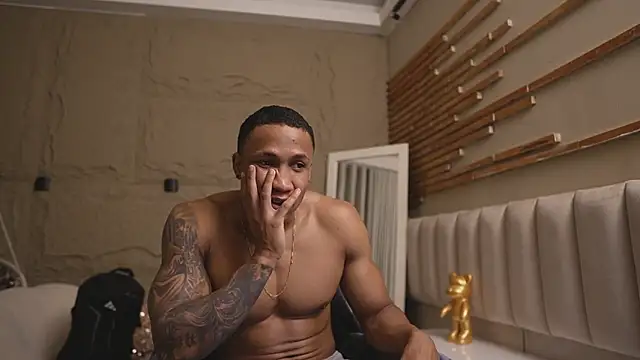 Logan Varela online show from 03-12-26, 01:50