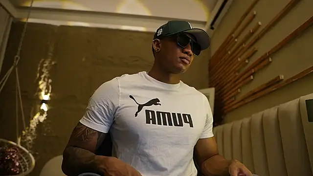 Logan Varela online show from 04-19-26, 05:12