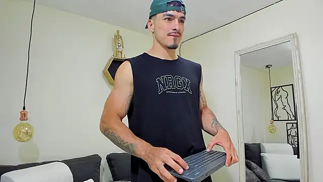 Big ValentinHunk online show from 03-12-26, 09:32