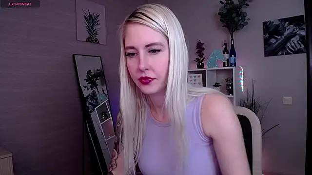 Mermaid N online show from 03-11-25, 04:54