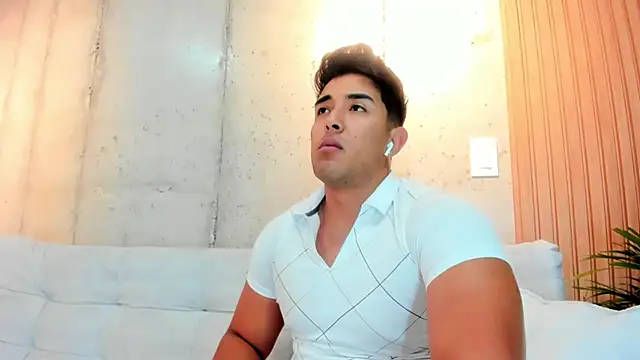 Snapshot of Alan_greek_1 chatting on 02-08-25, 10:29 Alan greek 1 online show from 02-08-25, 10:29