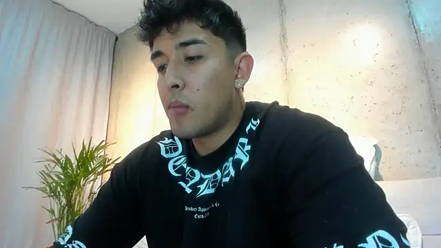 Snapshot of Alan_greek_1 chatting on 03-22-25, 02:16 Alan greek 1 online show from 03-22-25, 02:16