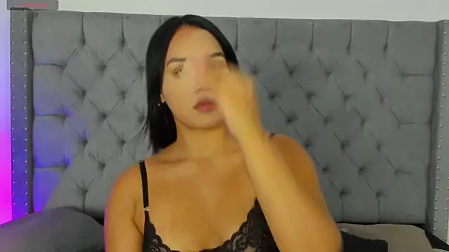 Snapshot of ShanellBlack chatting on 01-23-25, 11:15 ShanellBlack online show from 01-23-25, 11:15
