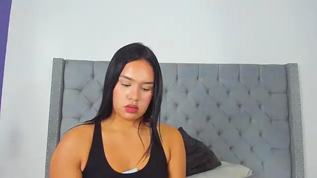 Snapshot of ShanellBlack chatting on 01-24-25, 05:42 ShanellBlack online show from 01-24-25, 05:42