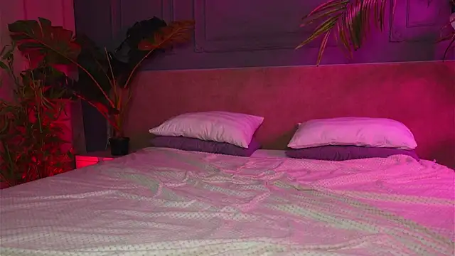 Liv Fay online show from 12-04-25, 02:04