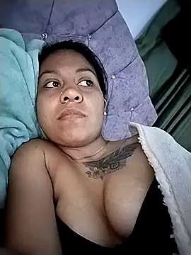 Tiphanydirty3 online show from 04-28-26, 02:27