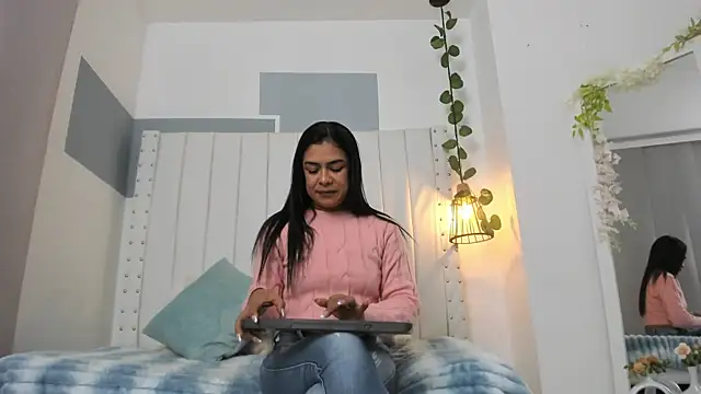 hannah gray online show from 11-09-25, 11:08