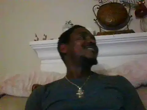 Snapshot of Hugedick0071 chatting on 12-29-24, 01:13 Hugedick0071 online show from 12-29-24, 01:13
