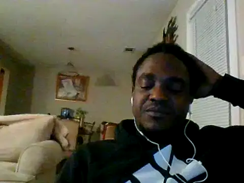 Snapshot of Hugedick0071 chatting on 01-10-25, 03:39 Hugedick0071 online show from 01-10-25, 03:39