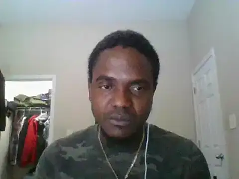 Snapshot of Hugedick0071 chatting on 01-10-25, 04:09 Hugedick0071 online show from 01-10-25, 04:09