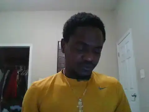 Snapshot of Hugedick0071 chatting on 01-17-25, 06:15 Hugedick0071 online show from 01-17-25, 06:15