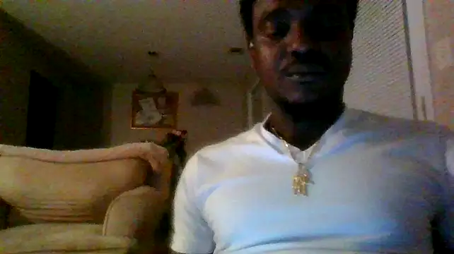 Snapshot of Hugedick0071 chatting on 02-13-25, 08:06 Hugedick0071 online show from 02-13-25, 08:06