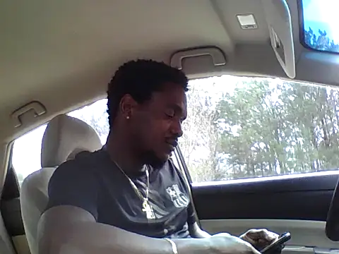 Snapshot of Hugedick0071 chatting on 03-05-25, 06:12 Hugedick0071 online show from 03-05-25, 06:12