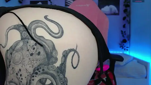 Snapshot of Scarlettsrorm chatting on 03-03-25, 08:27 Scarlettsrorm online show from 03-03-25, 08:27