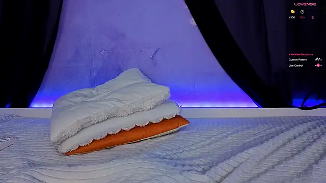 Snapshot of Scarlettsrorm chatting on 11-16-25, 05:13 Scarlettsrorm online show from 11-16-25, 05:13