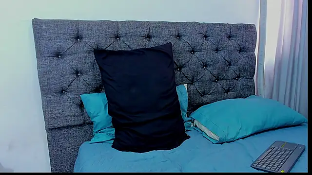 Snapshot of dominic_smith_ chatting on 12-11-24, 06:42 dominic smith online show from 12-11-24, 06:42