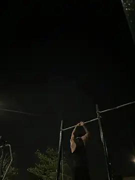 Snapshot of dominic_smith_ chatting on 02-18-25, 04:04 dominic smith online show from 02-18-25, 04:04