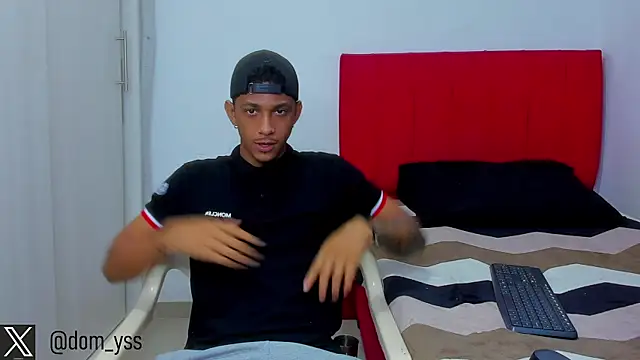 Snapshot of dominic_smith_ chatting on 02-25-25, 11:00 dominic smith online show from 02-25-25, 11:00