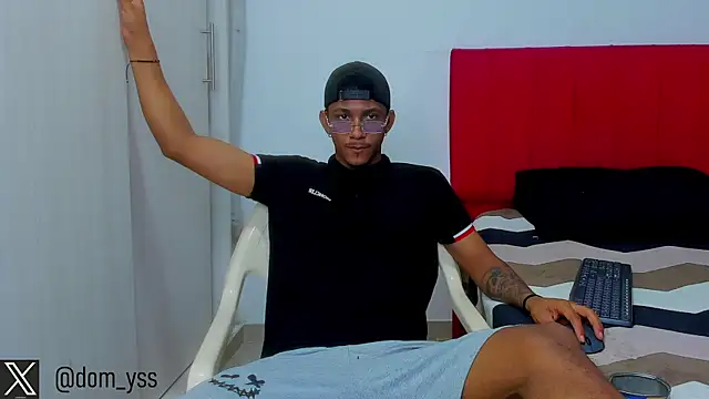 Snapshot of dominic_smith_ chatting on 02-26-25, 02:04 dominic smith online show from 02-26-25, 02:04