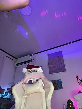 Tsuki-moon online show from 12-04-25, 11:41