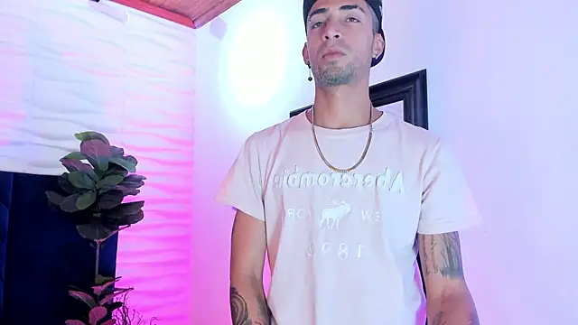 DrakeNeumann online show from 11-19-25, 03:50