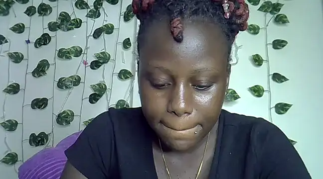 Snapshot of sexybree_ chatting on 02-10-25, 12:08 sexybree online show from 02-10-25, 12:08