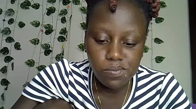 Snapshot of sexybree_ chatting on 02-21-25, 03:32 sexybree online show from 02-21-25, 03:32