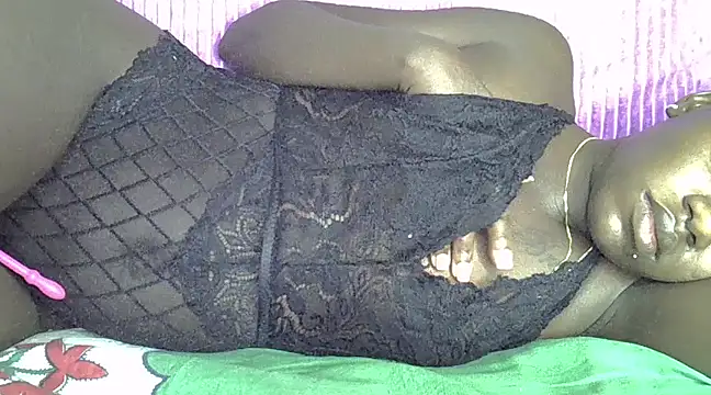 Snapshot of sexybree_ chatting on 02-21-25, 09:43 sexybree online show from 02-21-25, 09:43