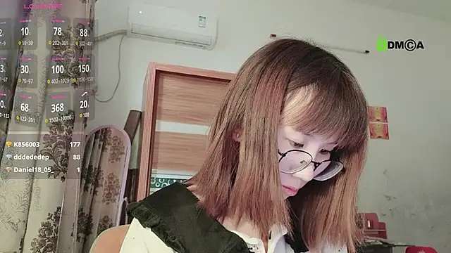 Snapshot of Lili_666 chatting on 02-27-25, 08:39 Lili 666 online show from 02-27-25, 08:39