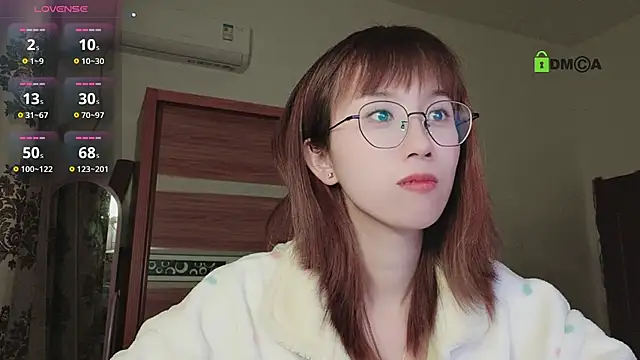 Snapshot of Lili_666 chatting on 02-27-25, 05:58 Lili 666 online show from 02-27-25, 05:58