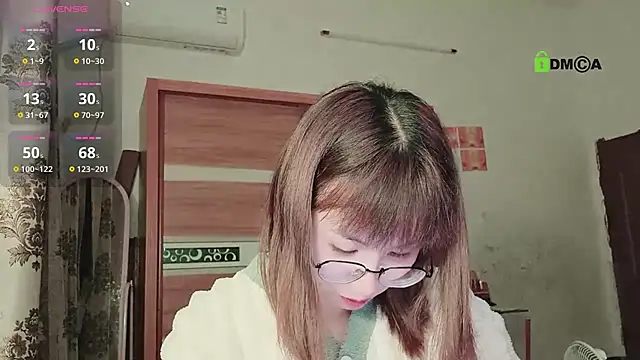 Snapshot of Lili_666 chatting on 03-10-25, 04:57 Lili 666 online show from 03-10-25, 04:57