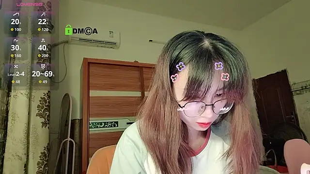 Snapshot of Lili_666 chatting on 09-13-25, 05:57 Lili 666 online show from 09-13-25, 05:57