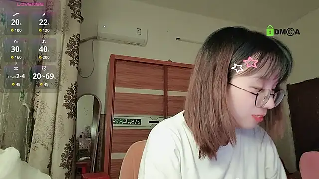 Snapshot of Lili_666 chatting on 09-18-25, 04:31 Lili 666 online show from 09-18-25, 04:31