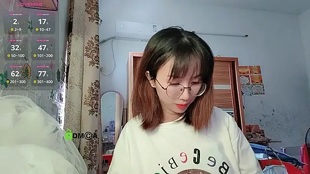 Snapshot of Lili_666 chatting on 09-19-25, 05:31 Lili 666 online show from 09-19-25, 05:31