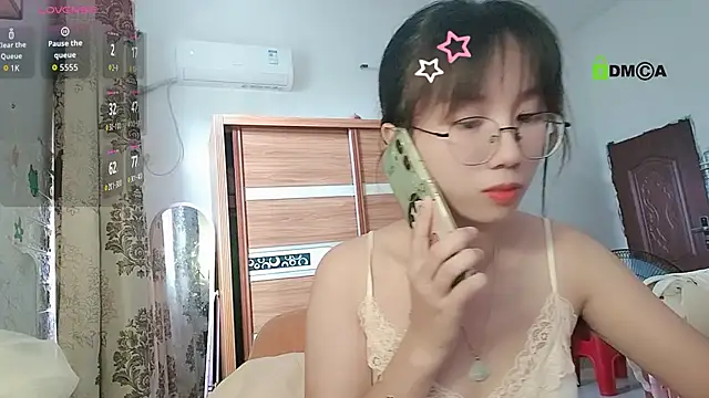 Snapshot of Lili_666 chatting on 09-26-25, 02:04 Lili 666 online show from 09-26-25, 02:04