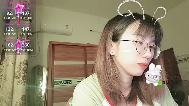 Snapshot of Lili_666 chatting on 10-29-25, 05:14 Lili 666 online show from 10-29-25, 05:14