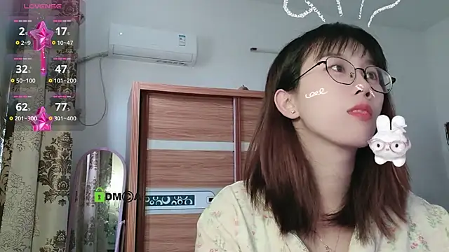 Snapshot of Lili_666 chatting on 11-05-25, 06:46 Lili 666 online show from 11-05-25, 06:46