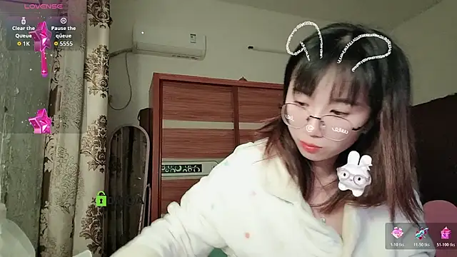 Snapshot of Lili_666 chatting on 12-02-25, 09:43 Lili 666 online show from 12-02-25, 09:43