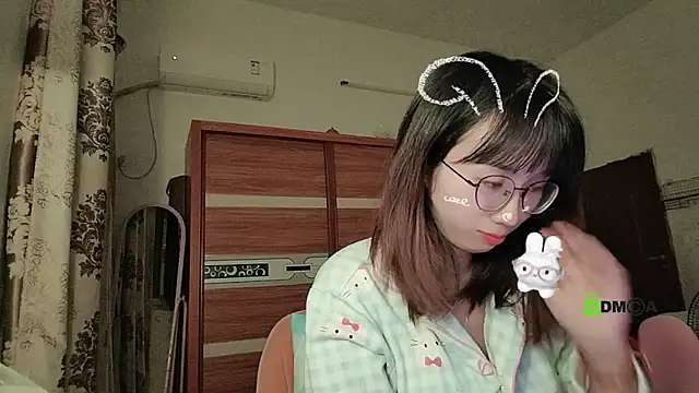 Snapshot of Lili_666 chatting on 12-22-25, 09:12 Lili 666 online show from 12-22-25, 09:12