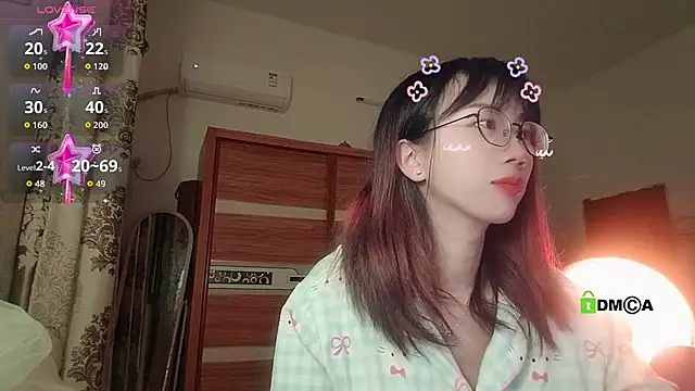 Snapshot of Lili_666 chatting on 01-16-26, 10:14 Lili 666 online show from 01-16-26, 10:14