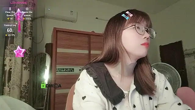 Snapshot of Lili_666 chatting on 02-01-26, 05:00 Lili 666 online show from 02-01-26, 05:00