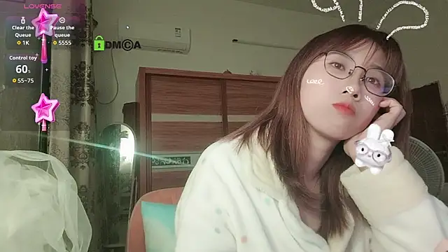 Snapshot of Lili_666 chatting on 02-03-26, 06:35 Lili 666 online show from 02-03-26, 06:35